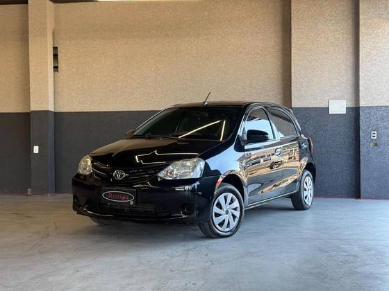 TOYOTA ETIOS 1.5 XS 16V FLEX 4P MANUAL TOYOTA ETIOS 1.5 XS 16V FLEX 4P MANUAL